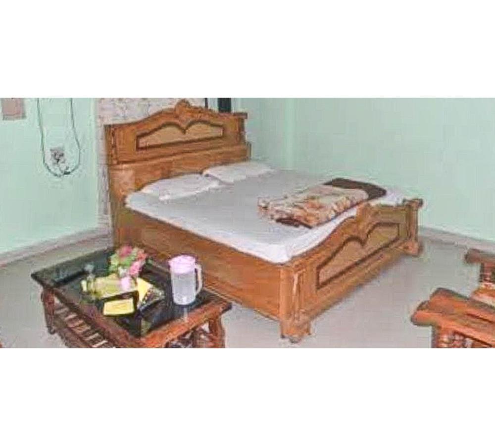 Hotel Chandrawali By Wb Inn Ballia Esterno foto